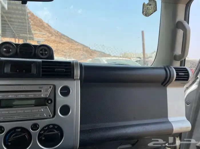 جيب تويوتا اف جي FJ تشليح بيع قطع غيار فقط 7