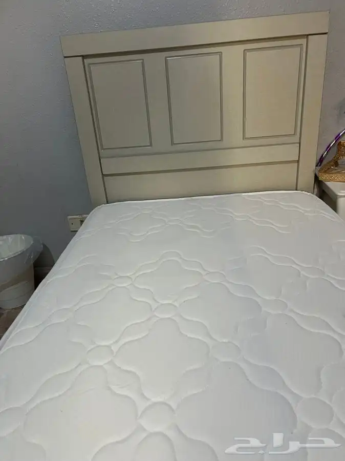 للبيع سرير نفر واحد جديد 1