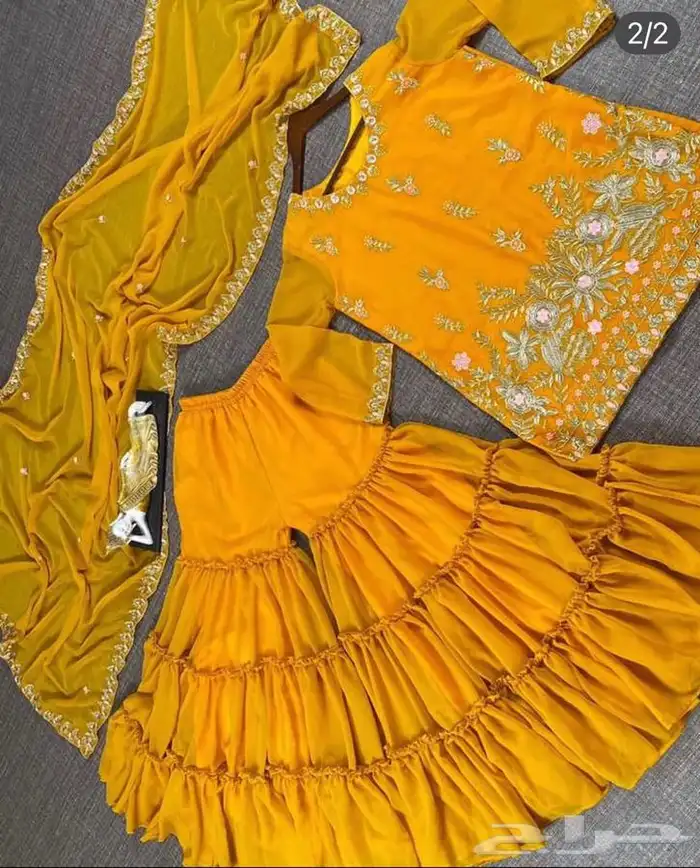 ملابس 18
