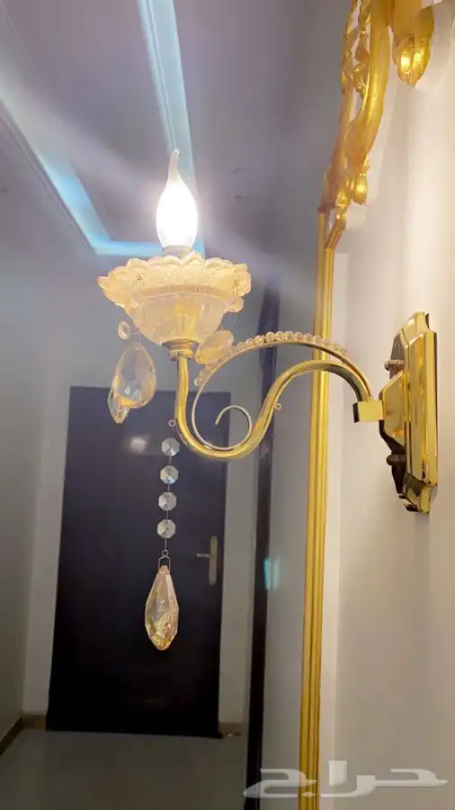 أبجورة جدارية 0