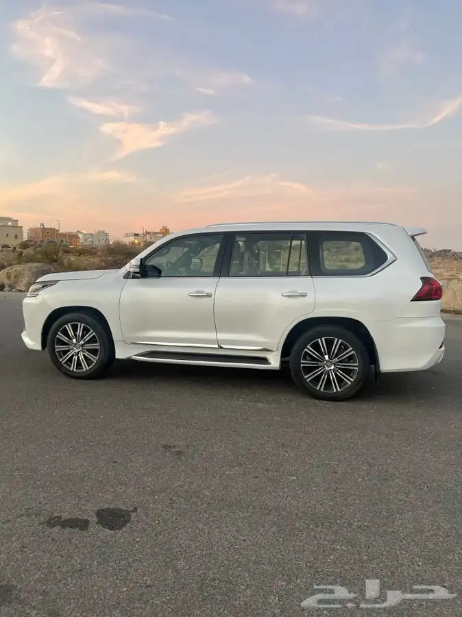 لكزز 2017 ( تم البيع ) 2