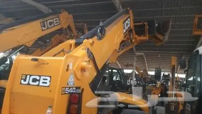 رافعة تلسكوبية شوكية للإيجار JCB ميرلو..سيزر لفت مان لفت ر 3