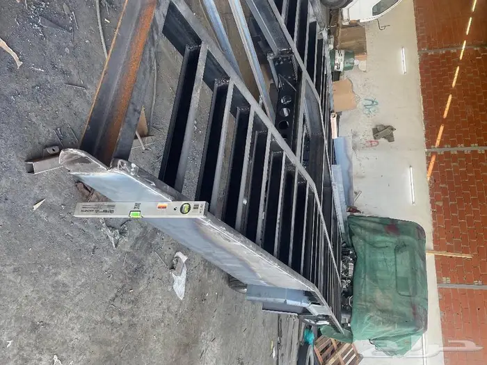 لحامات حاويات انقاض صناديق دينات بضايع ولحام معدات ثقيلة 11