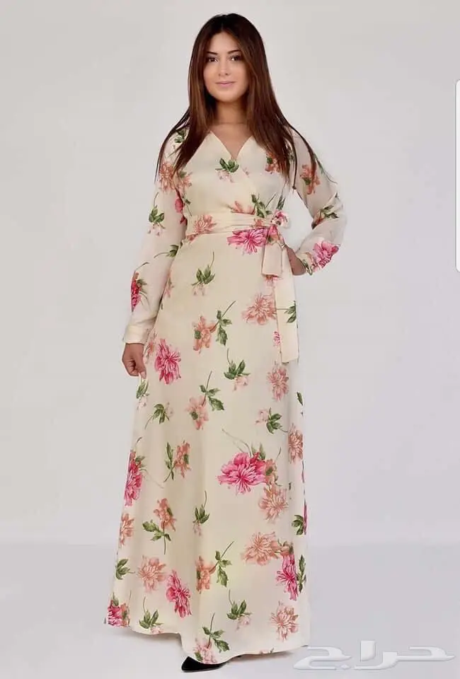 فساتين نسائية طويلة وياقة v 2