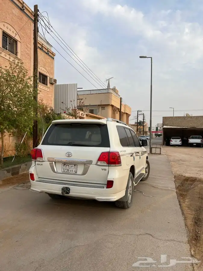 جيب لاند كروزر 2013 3