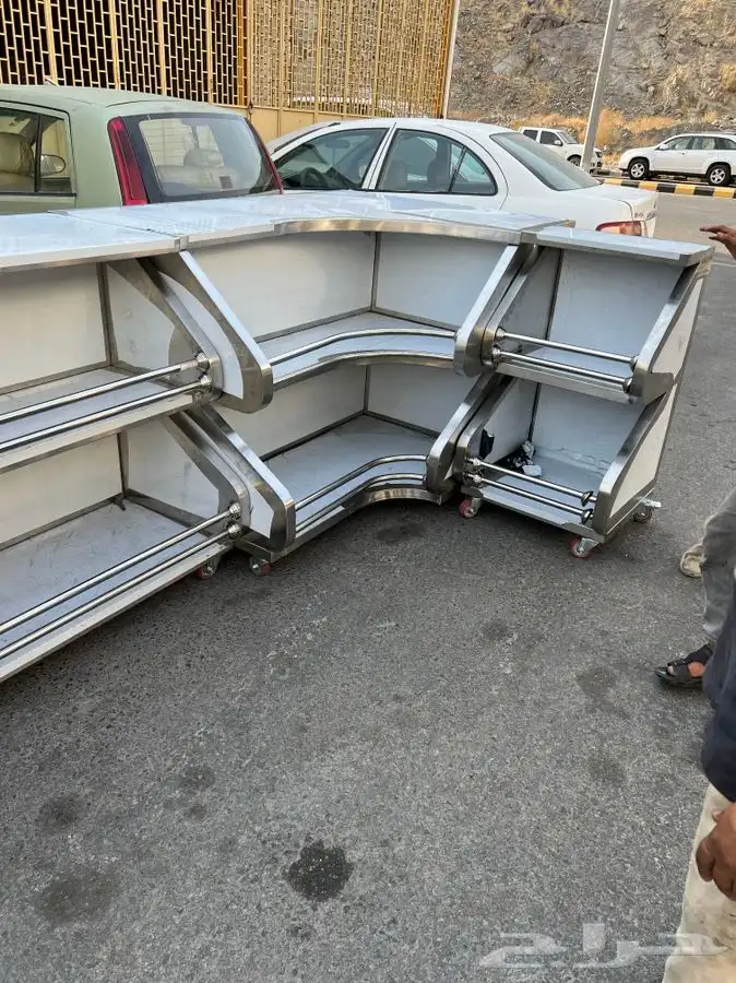 تركيب وتفصيل مداخن وهودات مع التمديد ستانلس ستيل 18