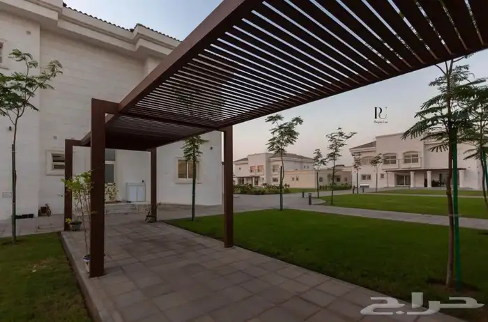 جلسات خشبيه ومظلات بافخم التصاميم الهندسية 15