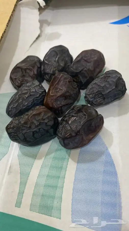 عجوه فاخرره حبه كبيره 25