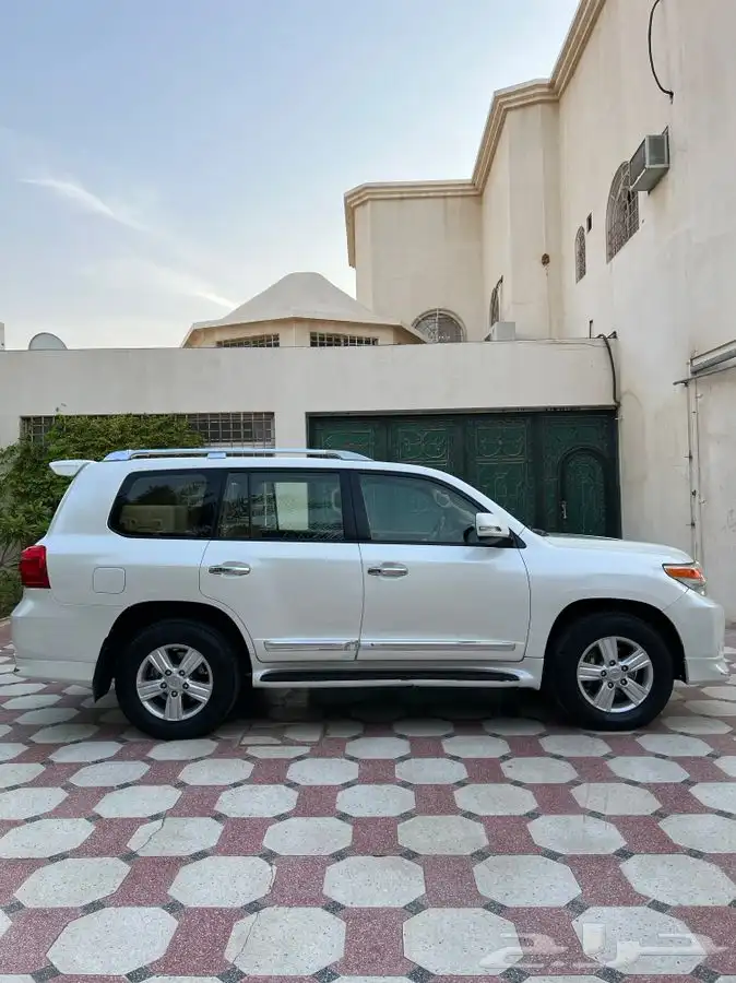 للبيع لاندكروزر 2014 VXR خليجي مالك اول ( تم البيييع) 4