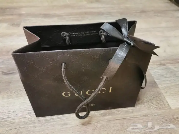 علبة مون بلان جيفنشي بالمان فراري YSL بربري CD مازراتي اجنر 47
