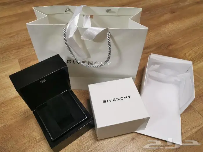 علبة مون بلان جيفنشي بالمان فراري YSL بربري CD مازراتي اجنر 9
