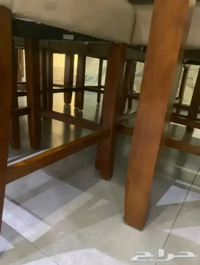 طاولة طعام 8 اشخاص 6