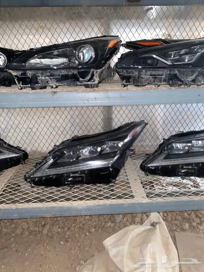 مندوب قطع غيار تشليح تشاليح الحاير والسلي 12