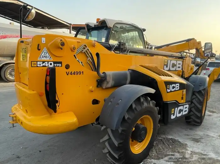 رافعه تلسكوبيه JCB تلي هندر بوم 17 متر 1