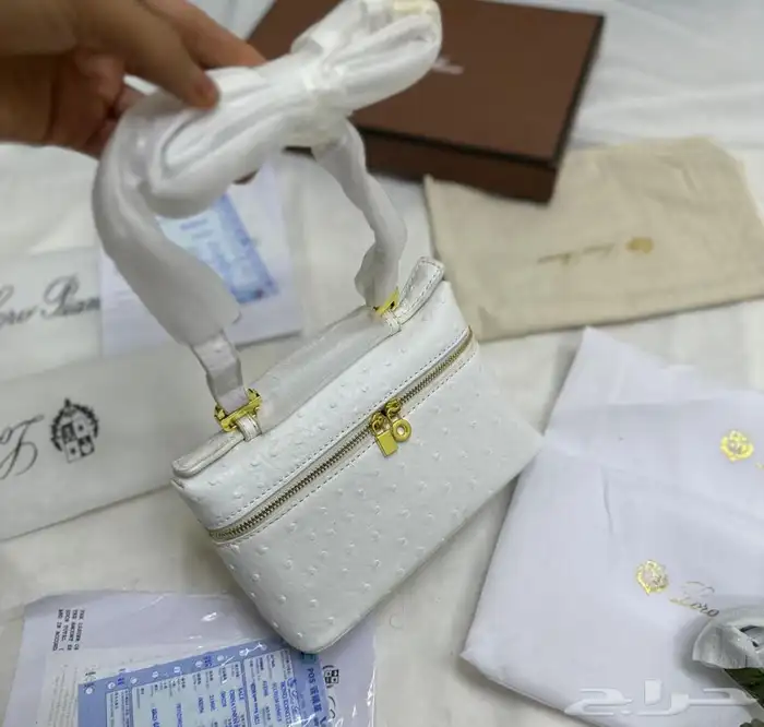 شنطه ماركة لوربينا 2