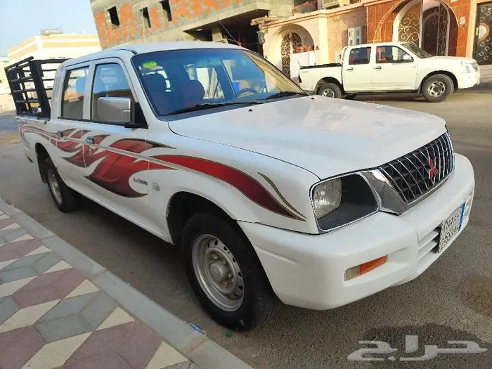 مستبيشي L200 28