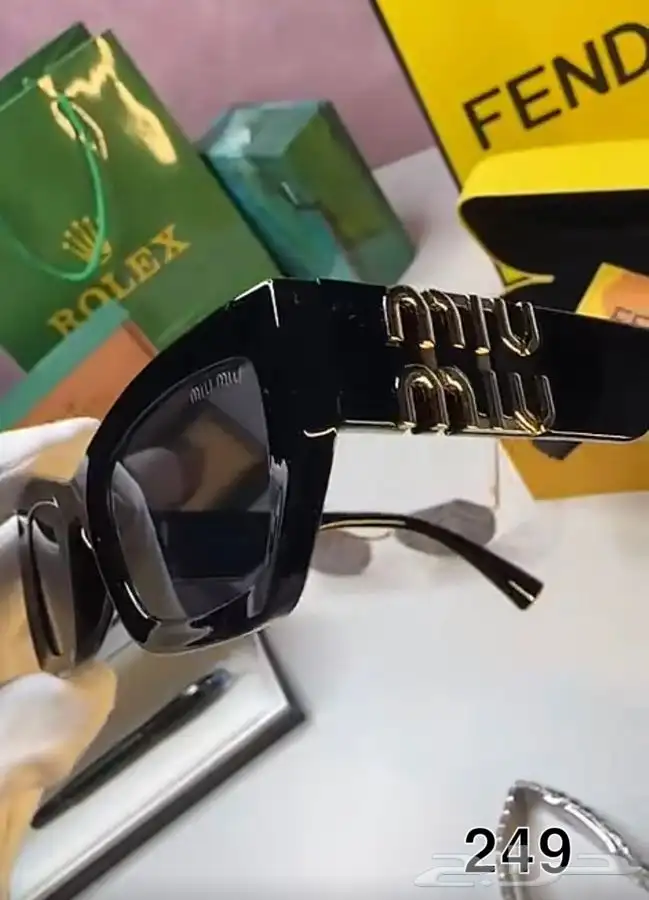 لمحبين ساعات واقلام وكبكات واساور الخ نساء ورجال 38