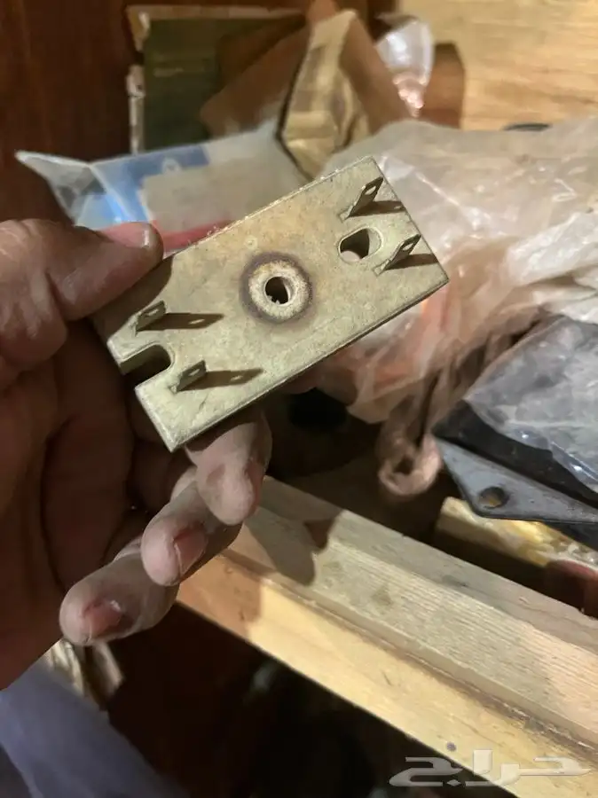 يوجد قطع غيار دوج موديلات قديمه 24