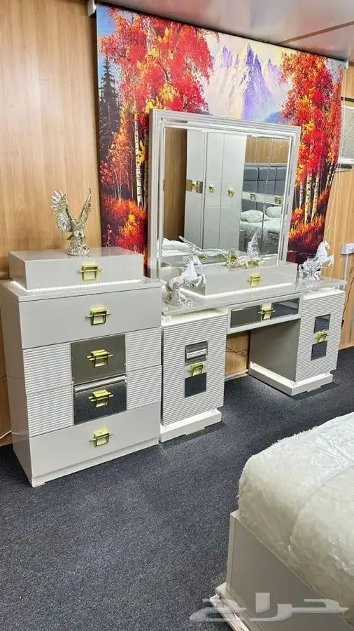 غرف نوم لون أبيض و رمادي جديد بالكرتون 7