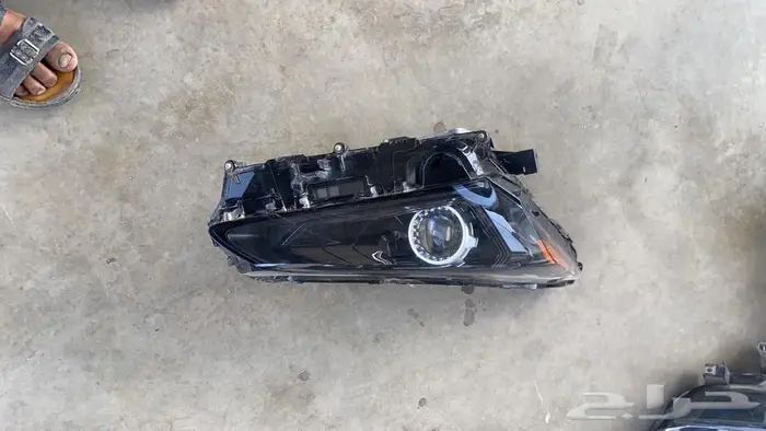 للبيع شمعه يمين لكزس NX 2