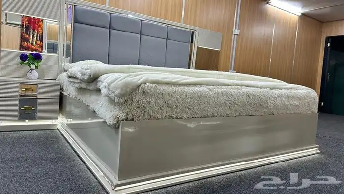 غرف نوم لون أبيض و رمادي جديد بالكرتون 8