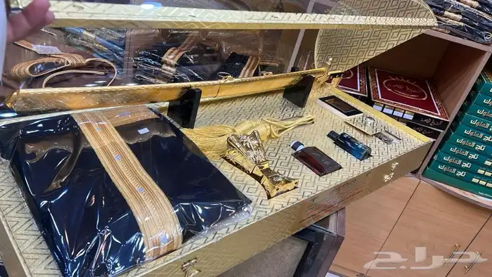 بشت درع سيف زواج ترقية تقاعد جنبية عود عطر هدية 9