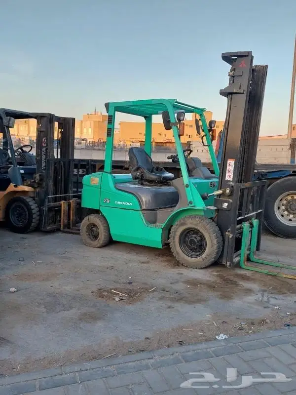 تأجير رافعات شوكية(forklift) بجميع الأحجام 7