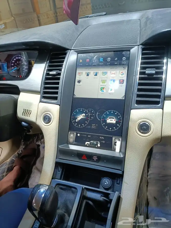 شاشه فورد تورس 2013و2017 0