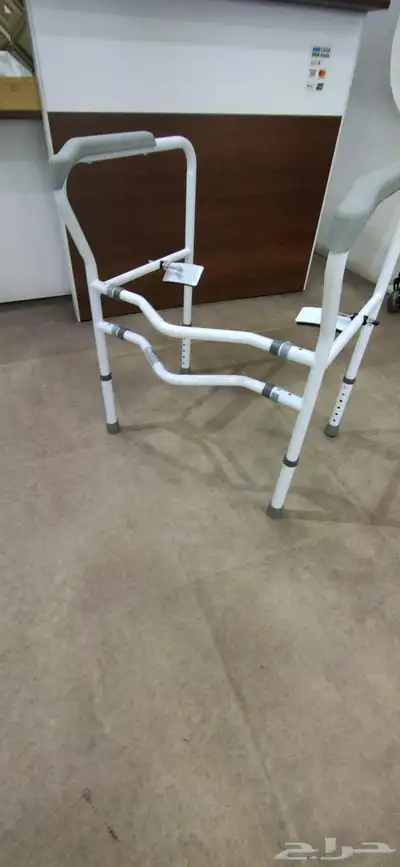 مساعد نهوض لكرسي حمام لكبار السن 1