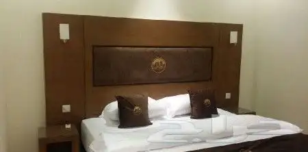 ديكورات محلات _ استنادات معارض _ اثاث فنادق 17