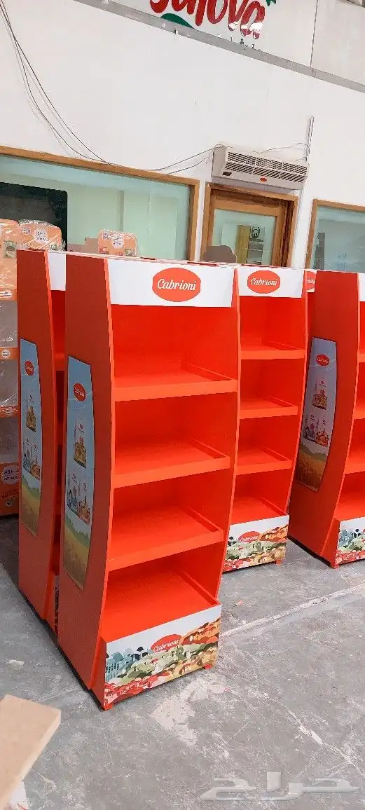 تصميم وتنفيذ استاندات عرض منتجات وديكورات 7