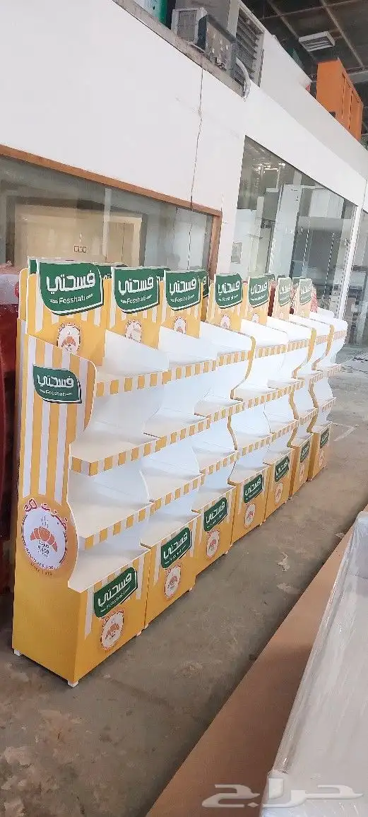 تصميم وتنفيذ استاندات عرض منتجات وديكورات 6