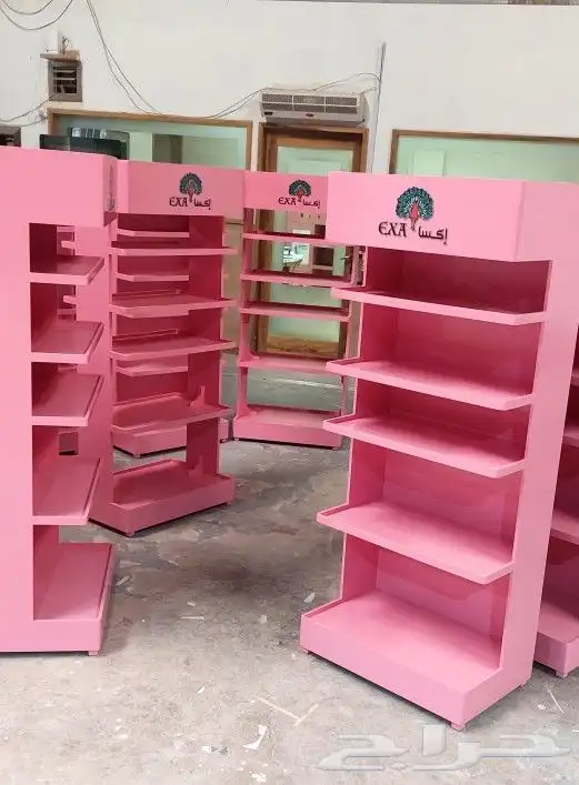 تصميم وتنفيذ استاندات عرض منتجات وديكورات 3