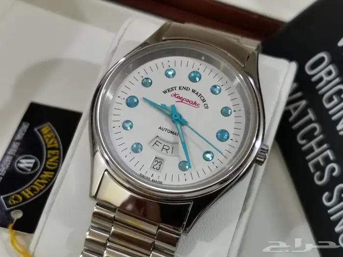 ساعة ويست اند مخزنة بمرفقاتها 0