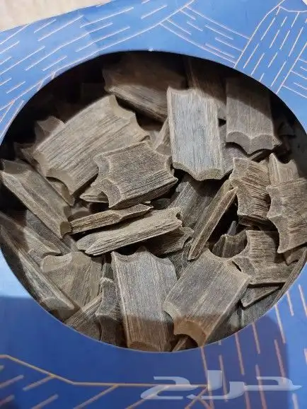 عود (فراشة وسط) من السلمان للعود 0