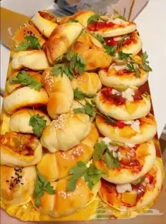 معجنات مشكله وحلويات للمناسبات السعيدة لأسر منتجه مكه 4