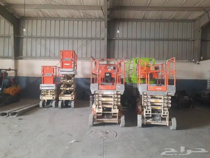 رافعات شوكيه فواركلفت للايجار 0508119399 4