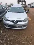 للبيع قطع غيار رينو فلوانس 5