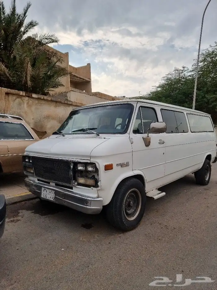 جي ام سي فان 1993 طويل 1