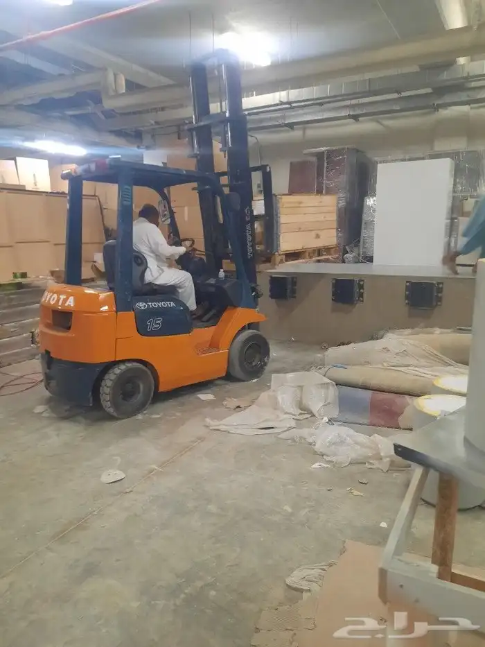 رافعات شوكيه فواركلفت للايجار 0508119399 1