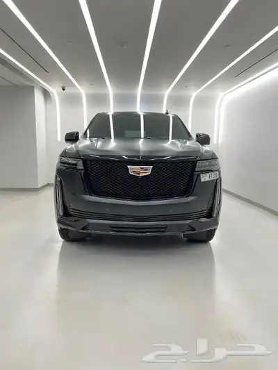 كاديلاك سكاليد 2023 رياضيه للايجار في دبي 1