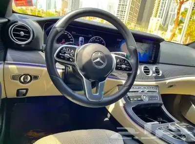 مرسيدس E class 2022 للايجار في دبي 4
