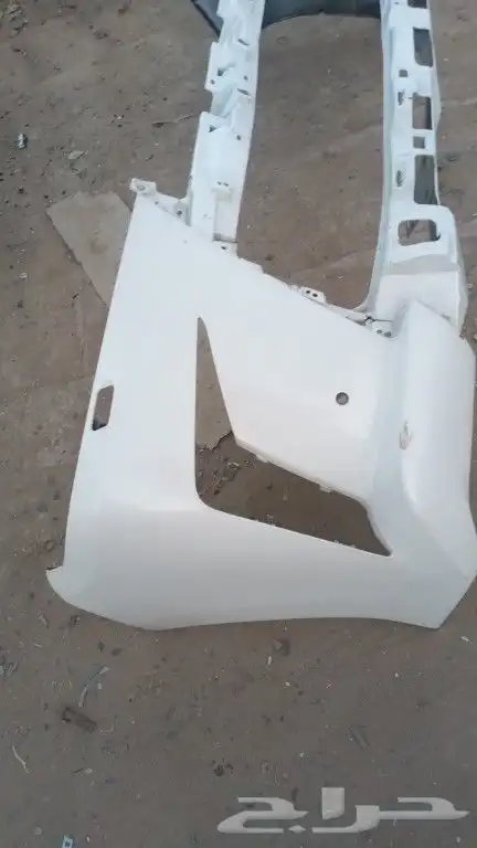 صدام صالون لكزس2015 و 2020 مع شبك وكشاف صدام 0