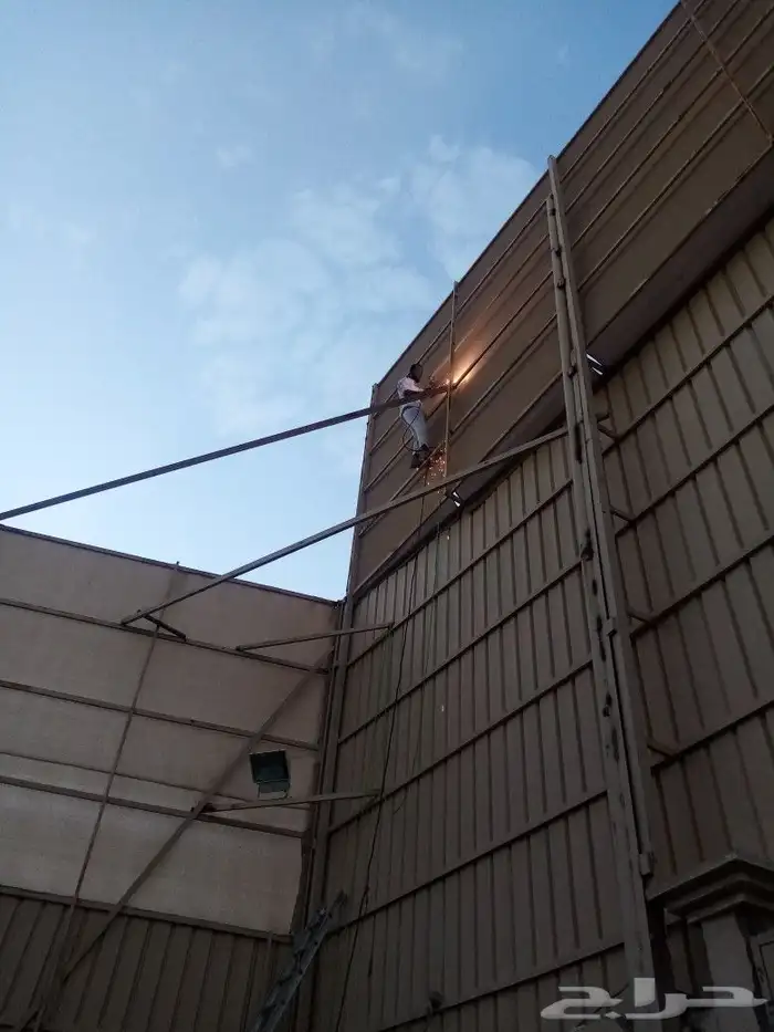 مظلات وسواتر وجلسات وجميع أعمال الحداده 42