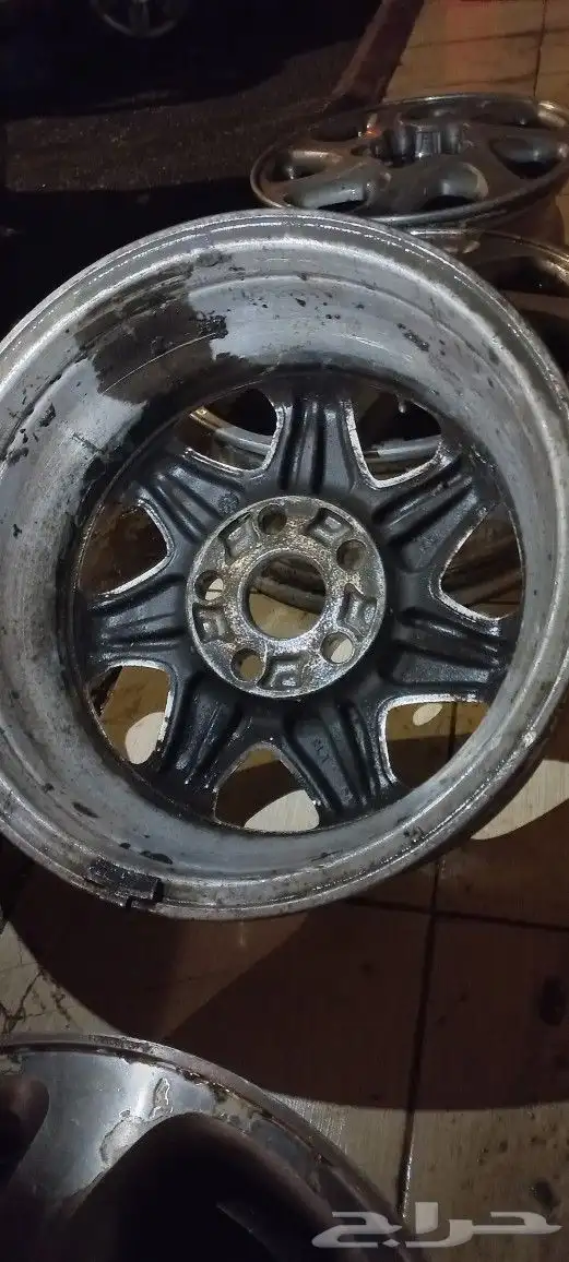 للبيع جنوط كامري 2002 2