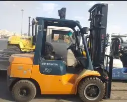 رافعة شوكية فوركلفت للايجار 5