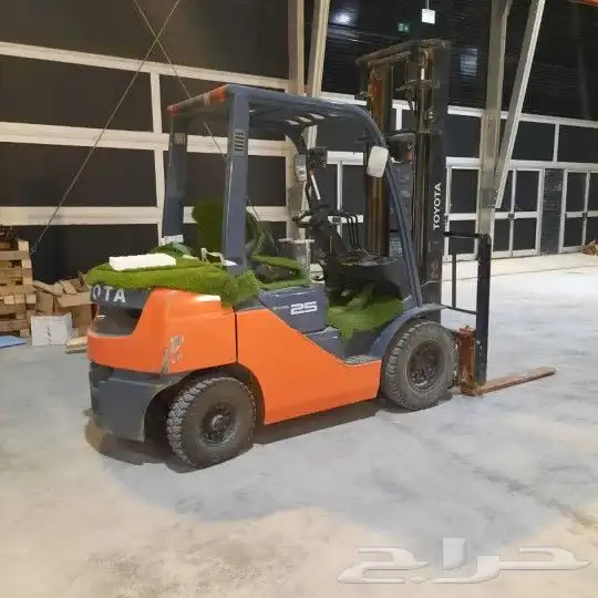 رافعة شوكية فوركلفت للايجار 2