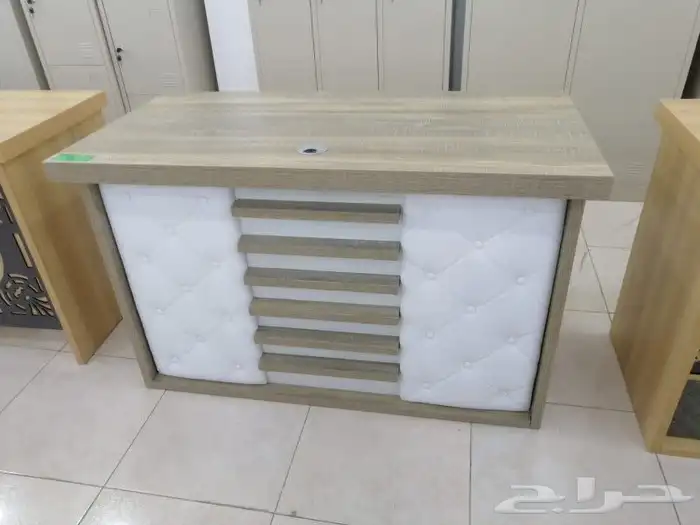 مكاتب حديد وقزاز وخشب وميلامين مقاس مختلفه 39