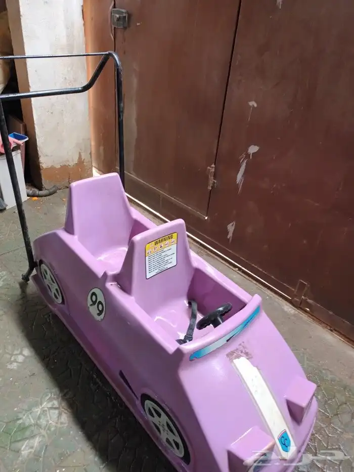 عربية أطفال على شكل سياره 3