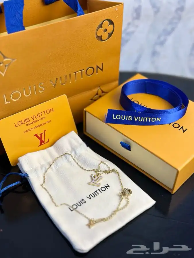 اساور ونضارات ماركه 43